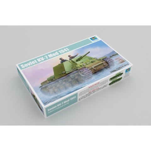 Model plastikowy Soviet KV-7 mod 1941 Model plastikowy Soviet KV-7 mod 1941
