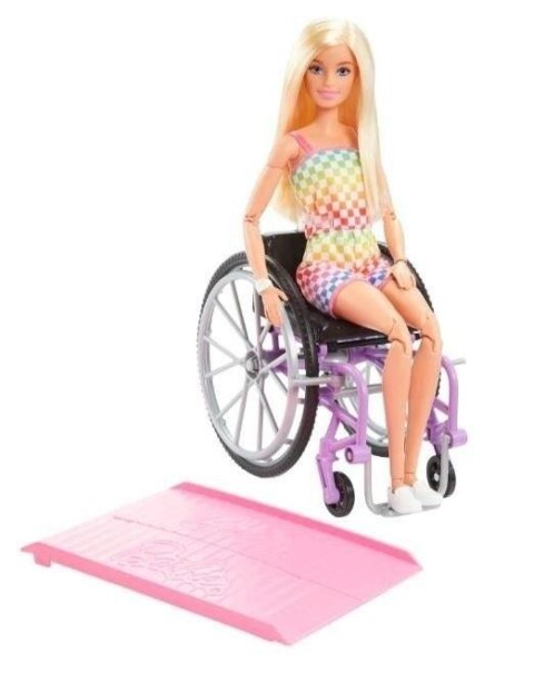 Barbie Fashionistas. Na wózku strój w kratkę HJT13 Barbie Fashionistas. Na wózku strój w kratkę HJT13