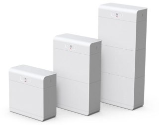 Moduł akumulatora; pojemność 6,9kWh; technologia ogniw LiFePO4; IP66; masa 68kg; gwarancja 15 lat