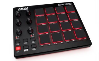 Kontroler MIDI AKAI MPD 218 padowy USB Czarny