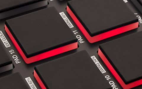 Kontroler MIDI AKAI MPD 218 padowy USB Czarny Kontroler MIDI AKAI MPD 218 padowy USB Czarny