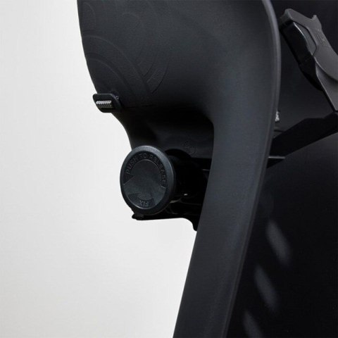 URBAN IKI Tylny fotelik U-me Easyfix NA BAGAŻNIK kolor BLACK/BLACK URBAN IKI Tylny fotelik U-me Easyfix NA BAGAŻNIK kolor BLACK/BLACK