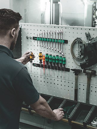 Zestaw wkrętaków Kraftform na listwie magnetycznej 9650