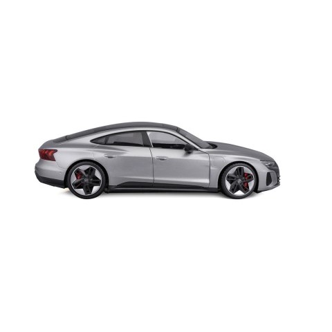 Model Audi RS e-tron GT silver 1:18 BBURAGO