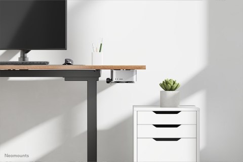 Neomounts NM-TC100BLACK uchwyt do komputera Uchwyt procesora do montażu na stojaku monitora Czarny