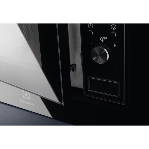 Kuchenka mikrofalowa Electrolux LMS2203EMK (700W; 20l; kolor czarno-srebrny) Kuchenka mikrofalowa Electrolux LMS2203EMK (700W; 20l; kolor czarno-srebrny)