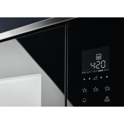 Kuchenka mikrofalowa Electrolux LMS2203EMK (700W; 20l; kolor czarno-srebrny) Kuchenka mikrofalowa Electrolux LMS2203EMK (700W; 20l; kolor czarno-srebrny)
