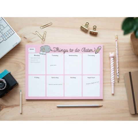 Pusheen - Planner tygodniowy na biurko z kolekcji Rose 54 kartki Pusheen - Planner tygodniowy na biurko z kolekcji Rose 54 kartki
