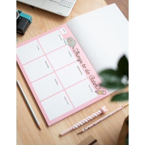 Pusheen - Planner tygodniowy na biurko z kolekcji Rose 54 kartki Pusheen - Planner tygodniowy na biurko z kolekcji Rose 54 kartki