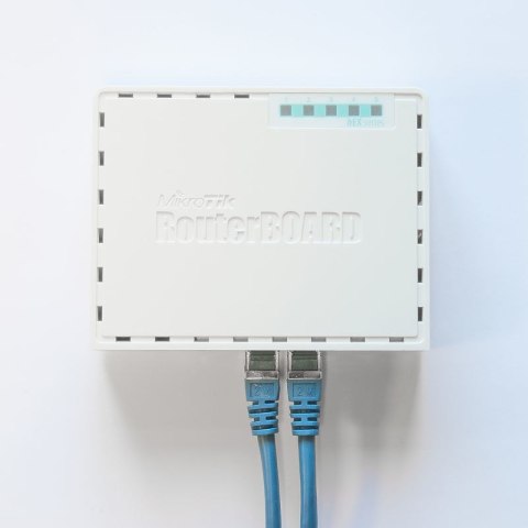 Router Mikrotik hEX (RB750Gr3) Total Ethernet Ports:5; Architecture:MMIPS; CPU core:2 Router Mikrotik hEX (RB750Gr3) Total Ethernet Ports:5; Architecture:MMIPS; CPU core:2