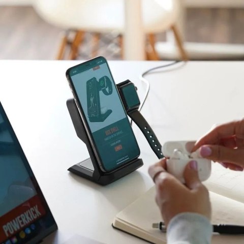 STM ChargeTree Go - Mobilna ładowarka bezprzewodowa 3w1 do iPhone, AirPods i Apple Watch (czarny) STM ChargeTree Go - Mobilna ładowarka bezprzewodowa 3w1 do iPhone, AirPods i Apple Watch (czarny)