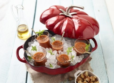 Garnek żeliwny owalny pomidor STAUB 40511-774-0 - czerwony 2.5 ltr Garnek żeliwny owalny pomidor STAUB 40511-774-0 - czerwony 2.5 ltr