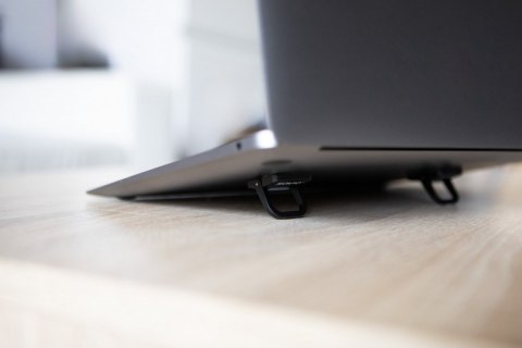 Stopki do laptopa czarne PB-04