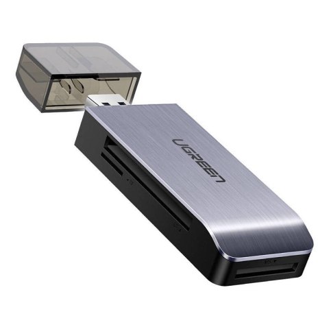 Adapter USB 4 w 1 UGREEN czytnik kart SD + microSD CM180(srebrny) Adapter USB 4 w 1 UGREEN czytnik kart SD + microSD CM180(srebrny)