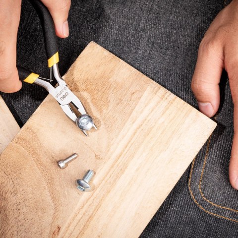Szczypce uniwersalne wydłużone Deli Tools EDL20026, 5" (żółte) Szczypce uniwersalne wydłużone Deli Tools EDL20026, 5" (żółte)